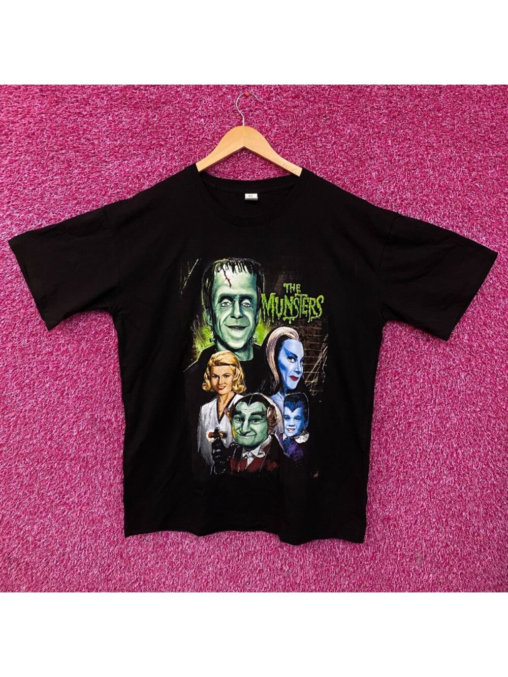 The Munsters Family Collage Graphic T-Shirt XL